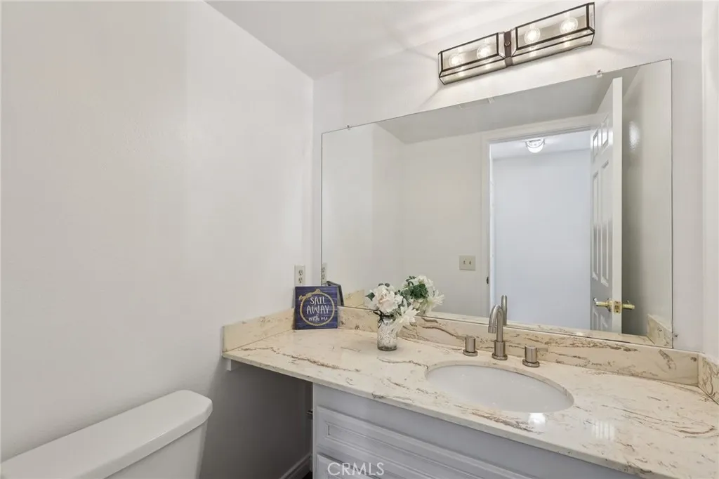 3443 Reynard A, San Diego, California 92103 home-pic-17