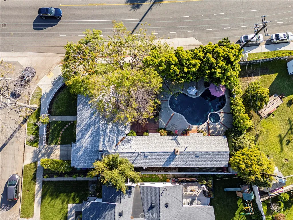 5203 E Abbeyfield Street, Long Beach, California 90815 home-pic-27