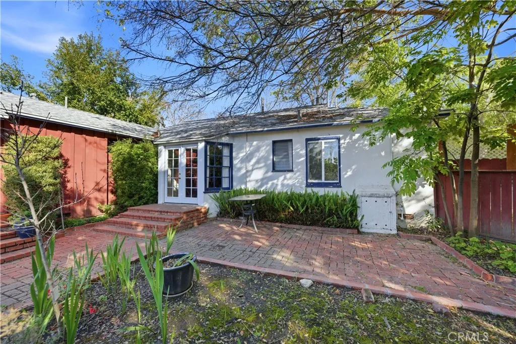 5203 E Abbeyfield Street, Long Beach, California 90815 home-pic-25