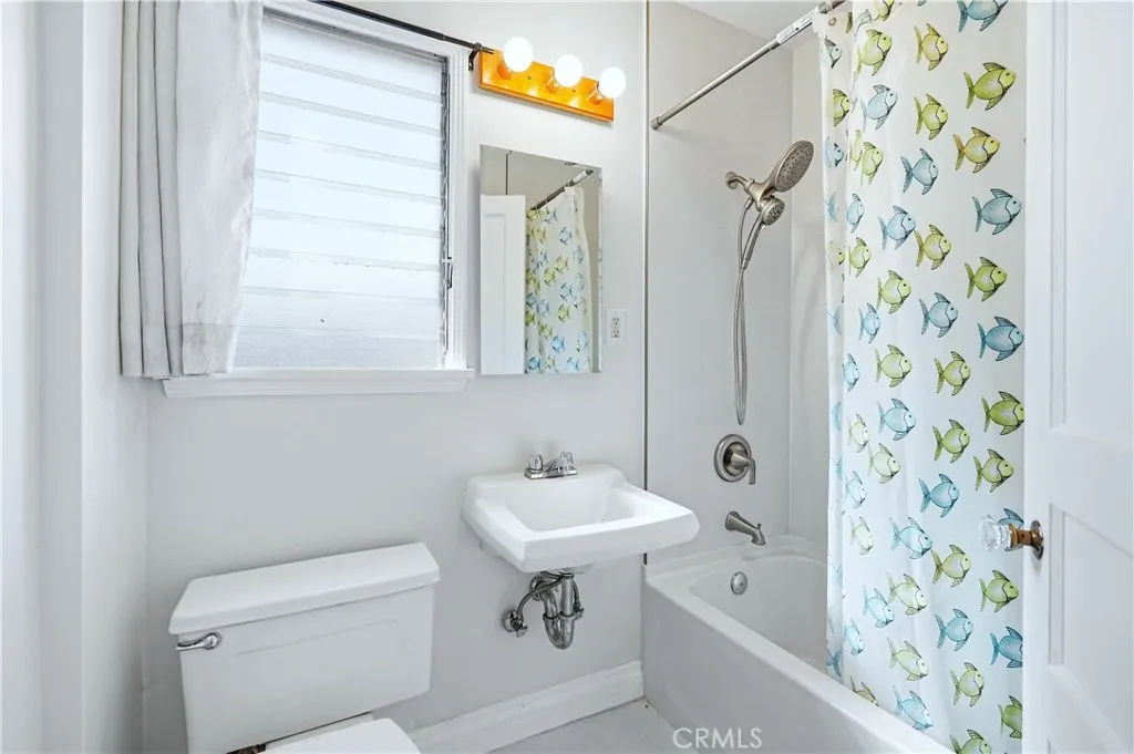 5203 E Abbeyfield Street, Long Beach, California 90815 home-pic-18