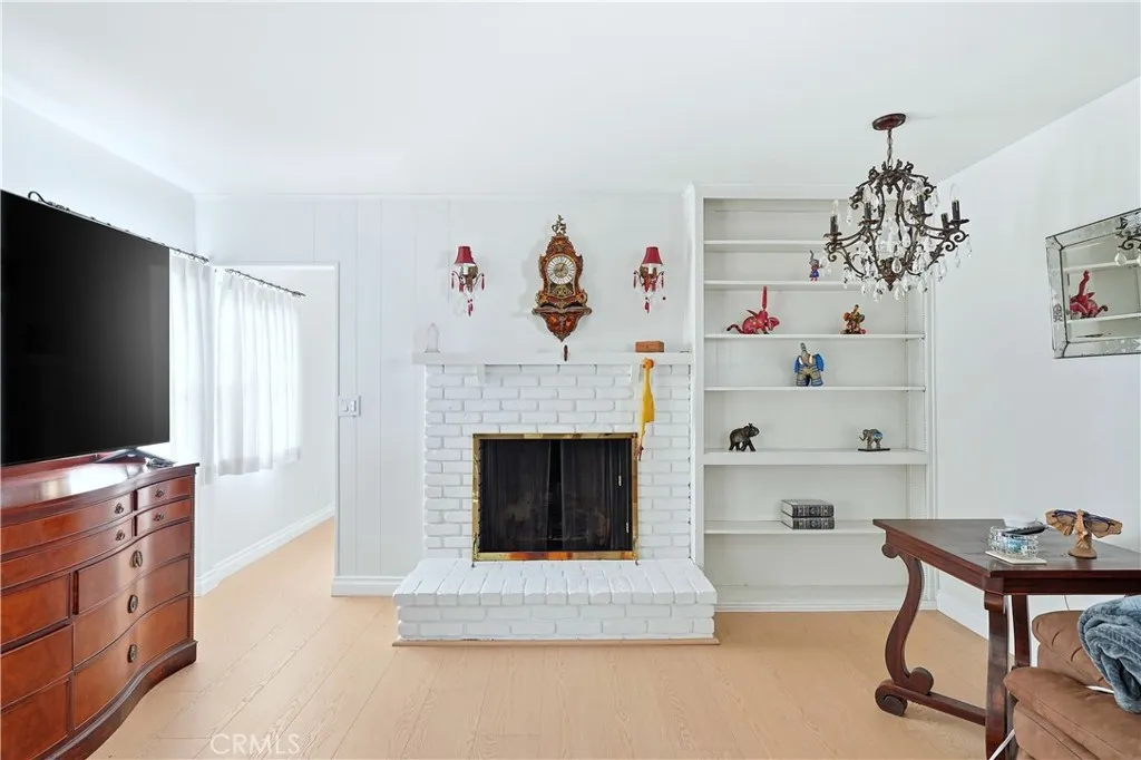 5203 E Abbeyfield Street, Long Beach, California 90815 home-pic-12