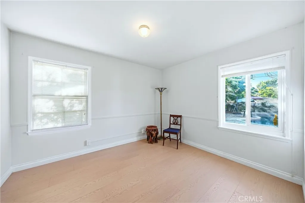 5203 E Abbeyfield Street, Long Beach, California 90815 home-pic-17