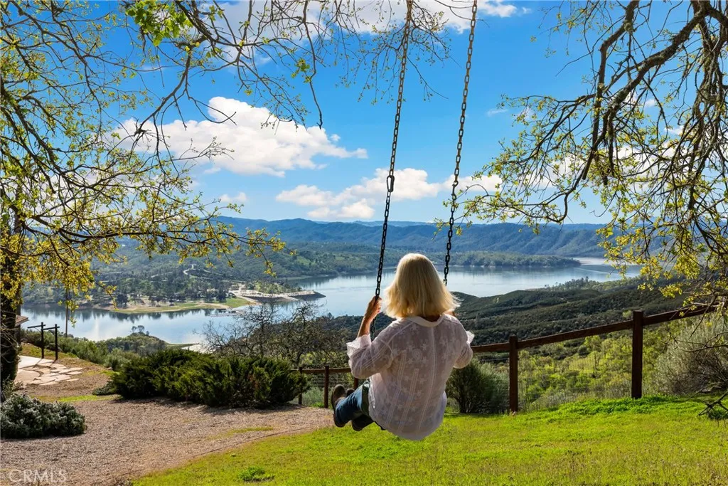 1220 Skylar Lane, Lake Nacimiento, California 93426 home-pic-37