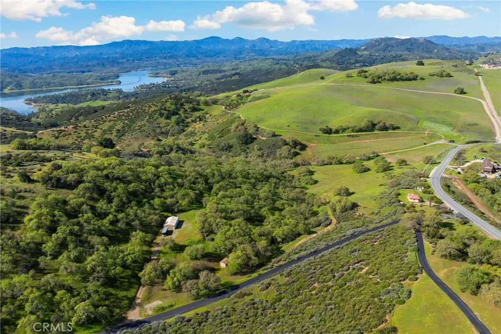 1220 Skylar Lane, Lake Nacimiento, California 93426 home-pic-49