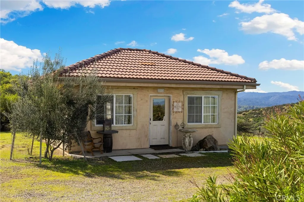 1220 Skylar Lane, Lake Nacimiento, California 93426 home-pic-41