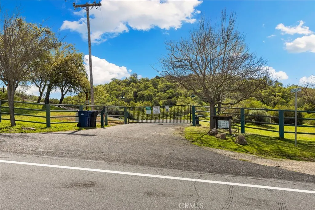 1220 Skylar Lane, Lake Nacimiento, California 93426 home-pic-39