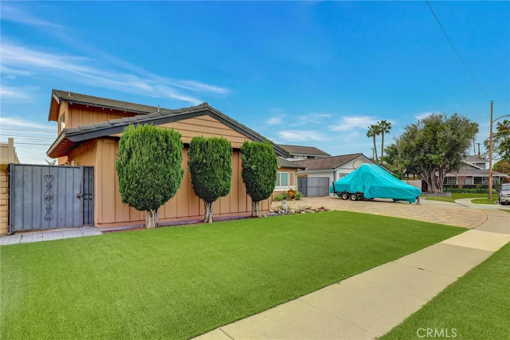 1652 Lance, Tustin, California 92780 home-pic-41