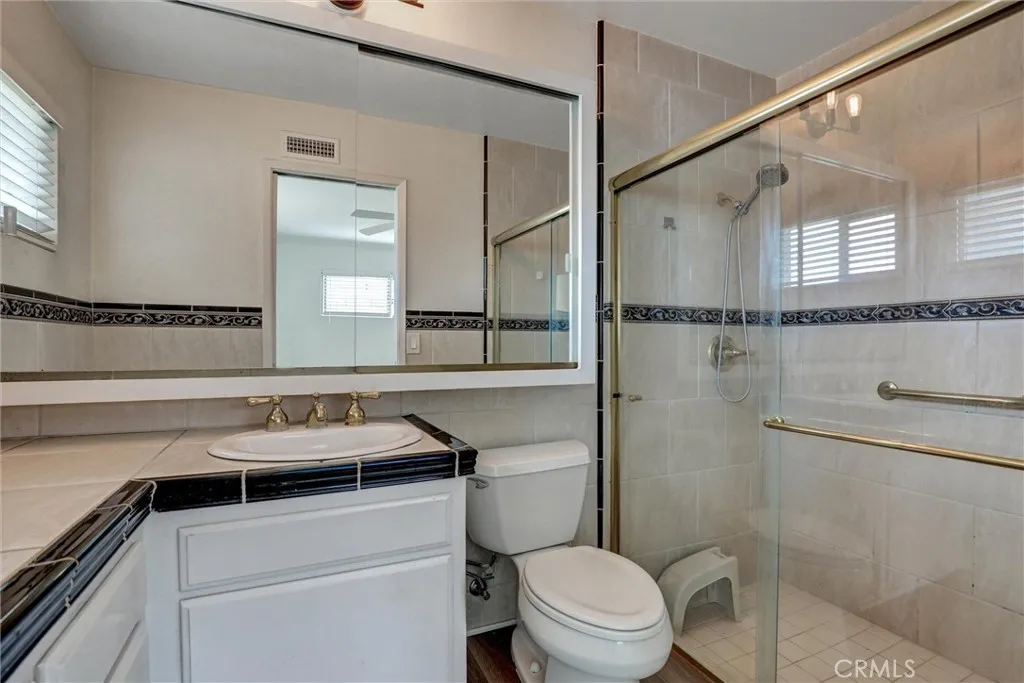 1652 Lance, Tustin, California 92780 home-pic-15