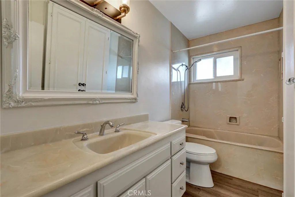 1652 Lance, Tustin, California 92780 home-pic-18