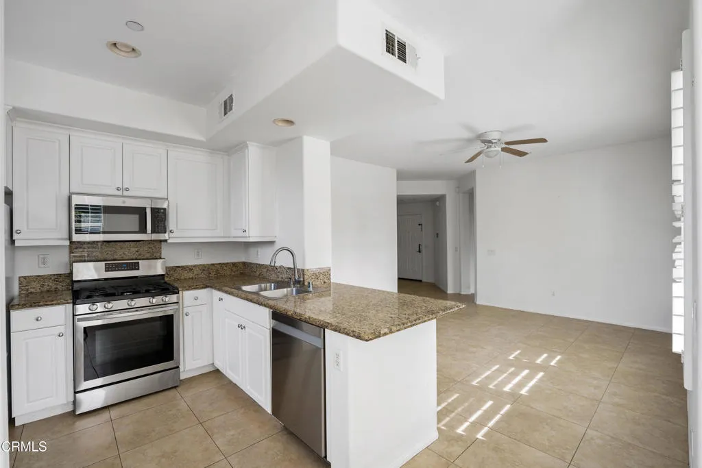 5326 Gillespie Street, Ventura, California 93003 home-pic-13