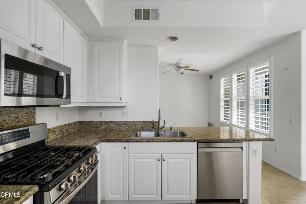 5326 Gillespie Street, Ventura, California 93003 home-pic-16