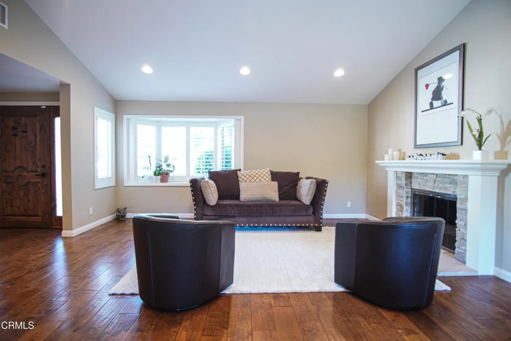 1781 El Monte Drive, Thousand Oaks, California 91362 home-pic-10