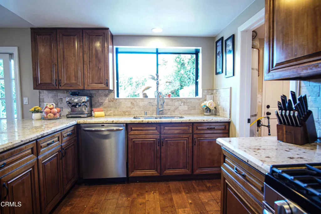 1781 El Monte Drive, Thousand Oaks, California 91362 home-pic-17