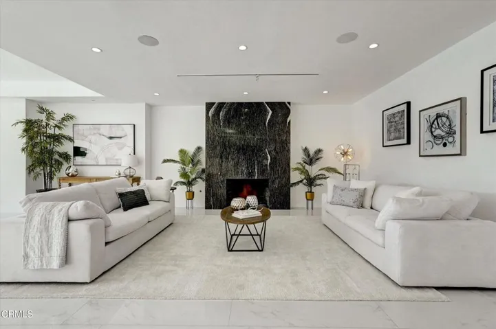 12-4423 Bergamo Drive-12