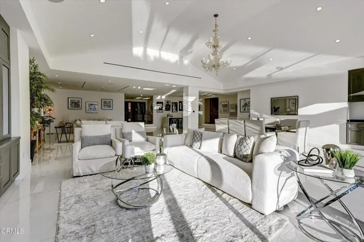 14-4423 Bergamo Drive-14