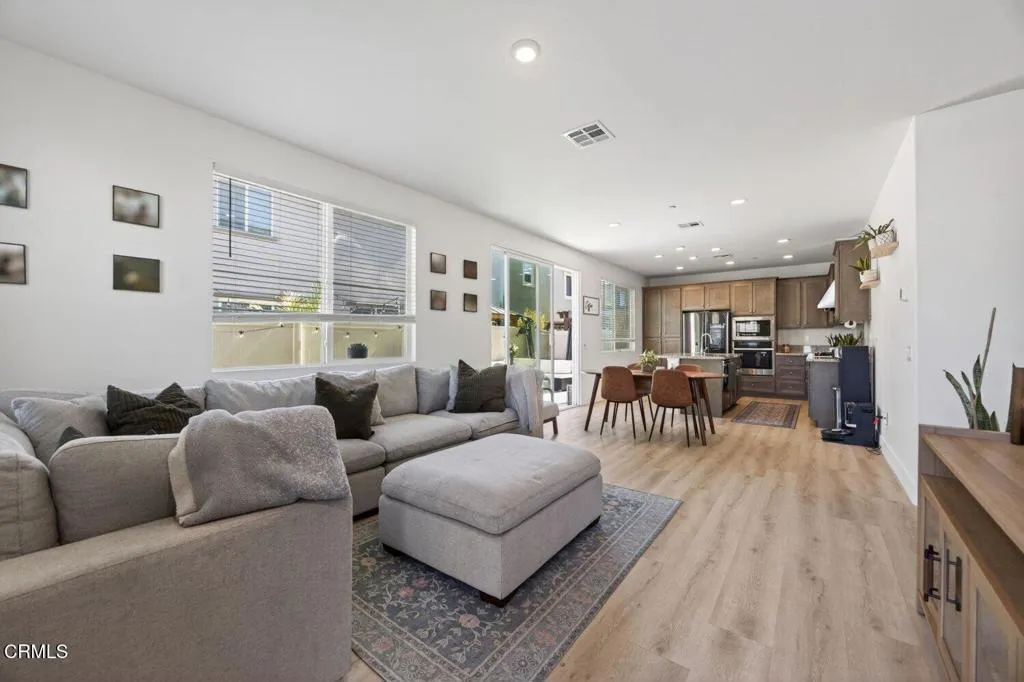 1936 Tangelo Way, Santa Paula, California 93060 home-pic-3