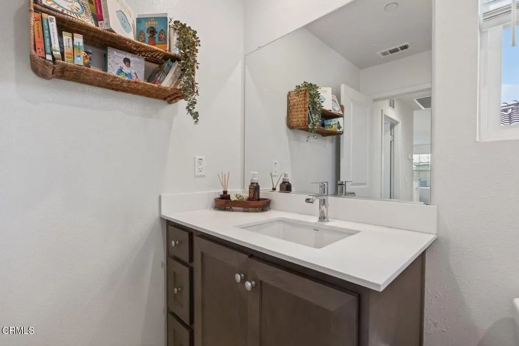 1936 Tangelo Way, Santa Paula, California 93060 home-pic-18