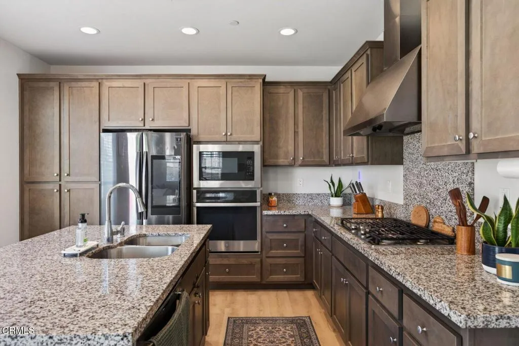 1936 Tangelo Way, Santa Paula, California 93060 home-pic-6
