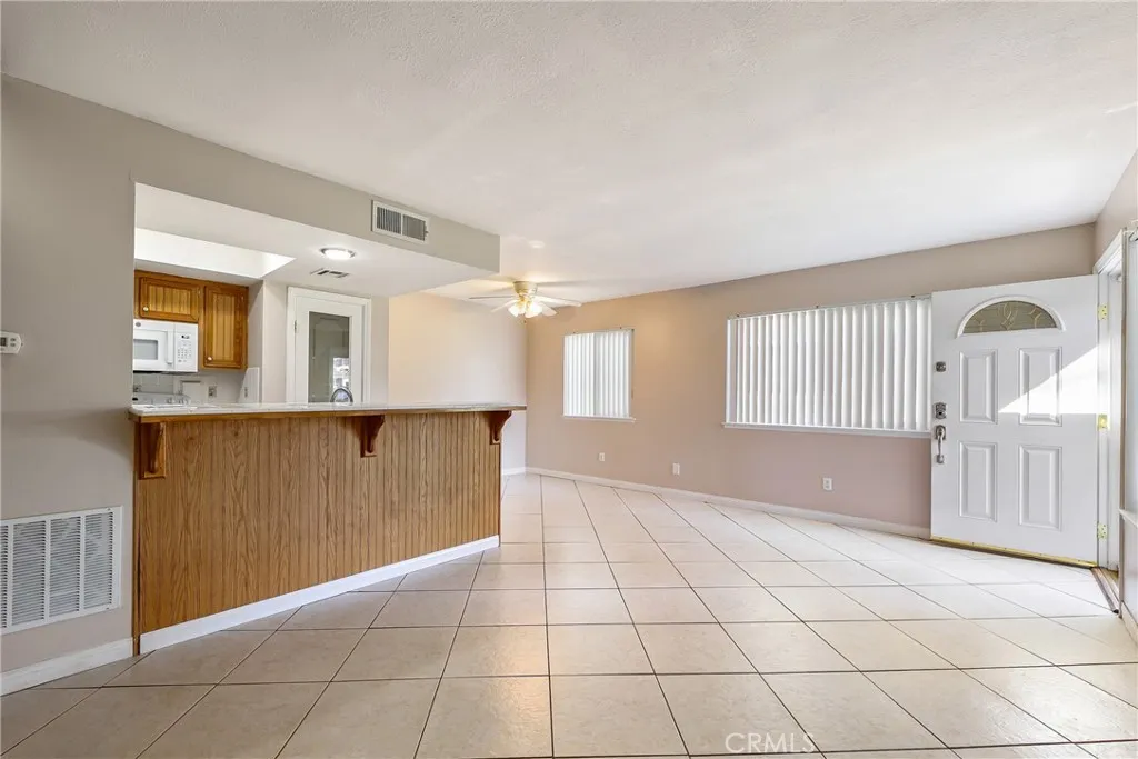 3045 Knollwood Avenue, La Verne, California 91750 home-pic-6