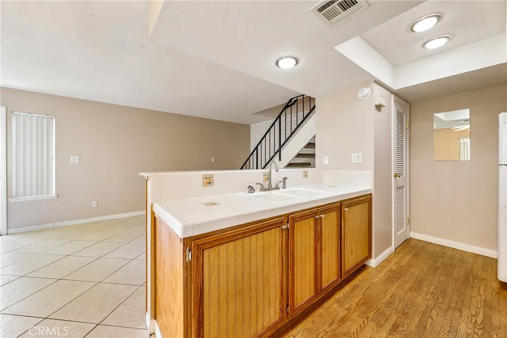 3045 Knollwood Avenue, La Verne, California 91750 home-pic-12