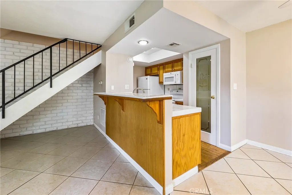 3045 Knollwood Avenue, La Verne, California 91750 home-pic-8