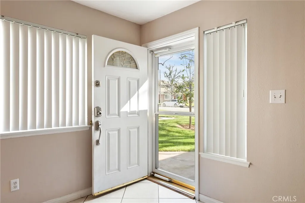 3045 Knollwood Avenue, La Verne, California 91750 home-pic-3