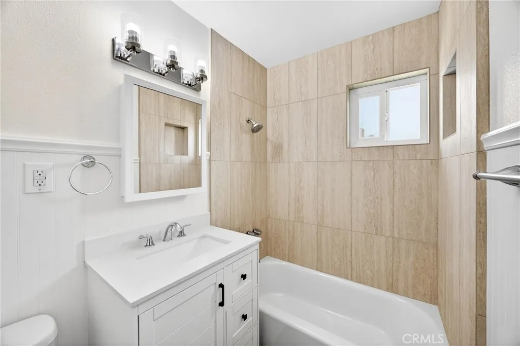 5394 Evart Street, Montclair, California 91763 home-pic-12