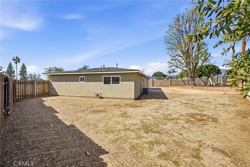 5394 Evart Street, Montclair, California 91763 home-pic-22