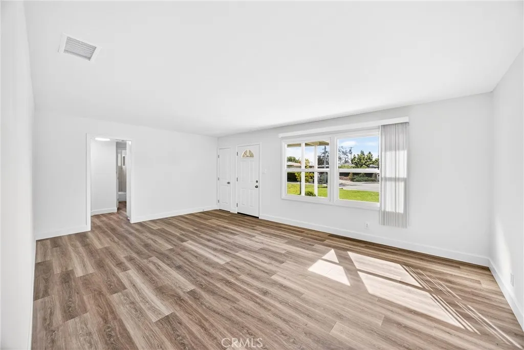 5394 Evart Street, Montclair, California 91763 home-pic-3