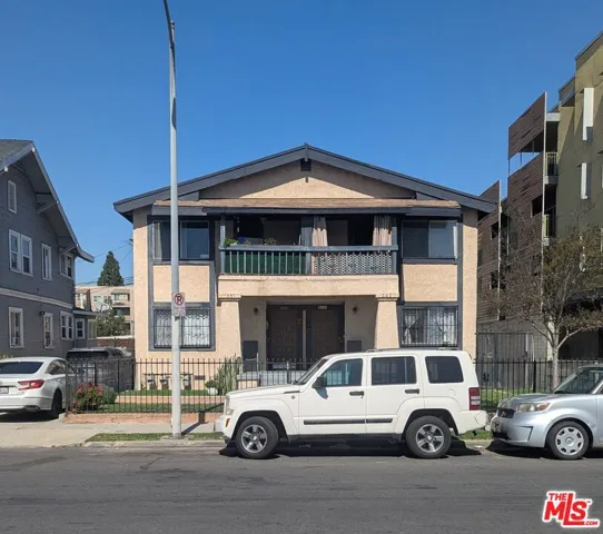 545 W 41st Street, Los Angeles, California 90037