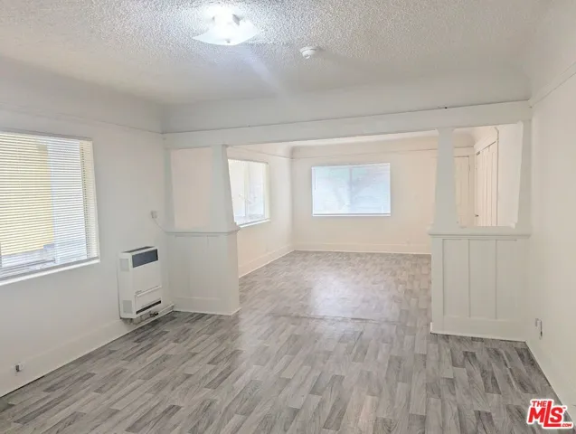 545 W 41st Street, Los Angeles, California 90037