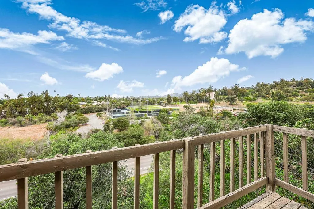 221 Colina Ter, Vista, California 92084 home-pic-42