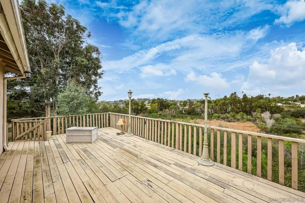 221 Colina Ter, Vista, California 92084 home-pic-41