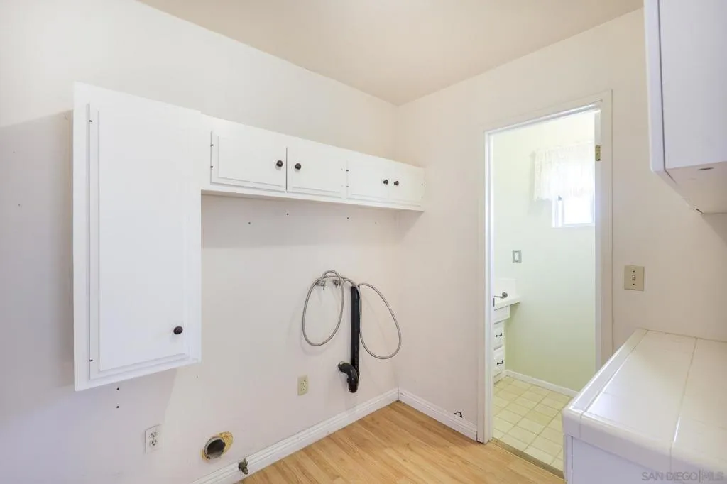 221 Colina Ter, Vista, California 92084 home-pic-21