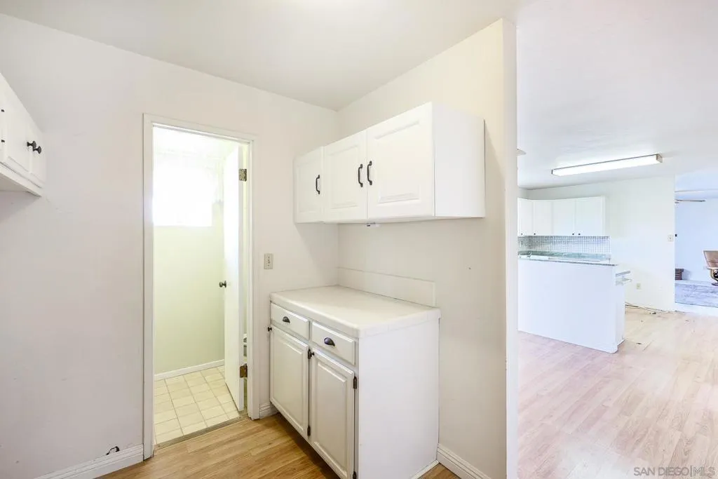221 Colina Ter, Vista, California 92084 home-pic-23