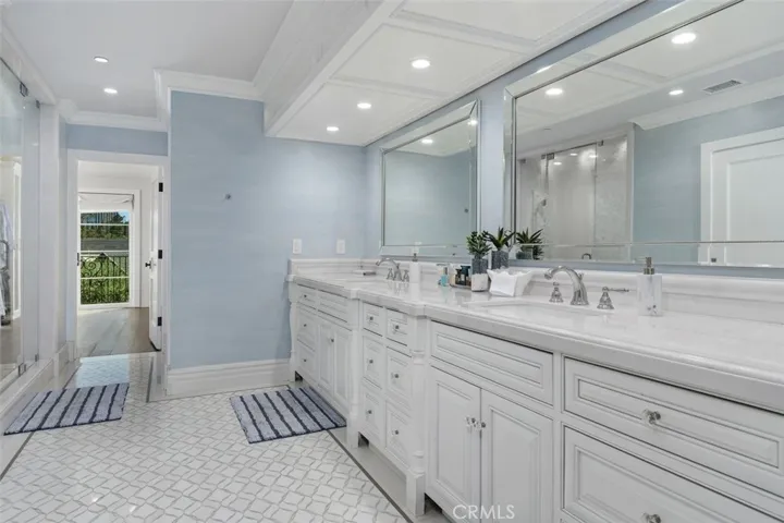 4 Inverness Lane, Newport Beach, California 92660