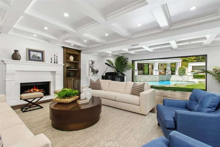 4 Inverness Lane, Newport Beach, California 92660