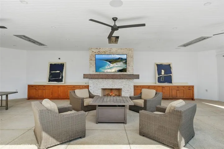 4 Inverness Lane, Newport Beach, California 92660