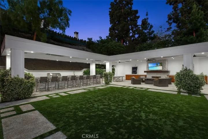 4 Inverness Lane, Newport Beach, California 92660
