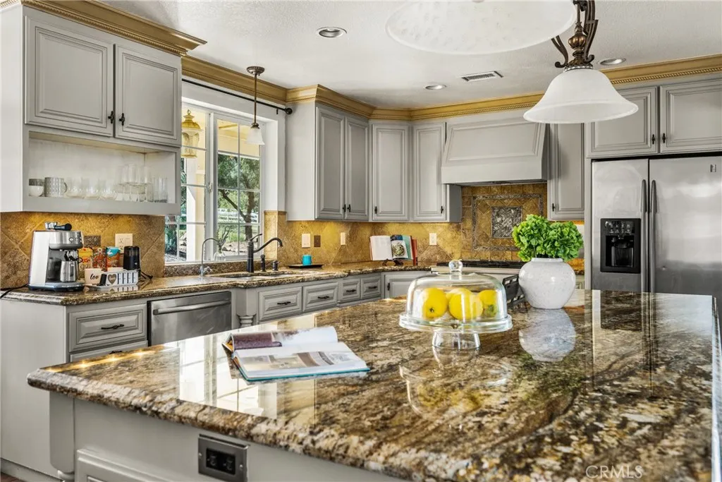 33486 Wild Lilac Rd, Menifee, California 92584 home-pic-16