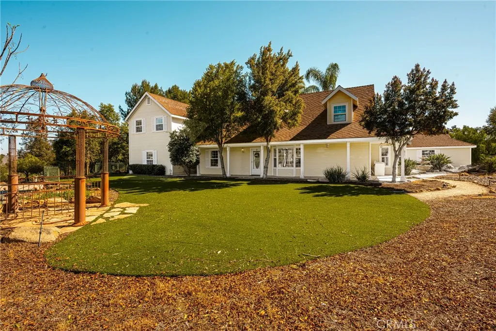 33486 Wild Lilac Rd, Menifee, California 92584 home-pic-1