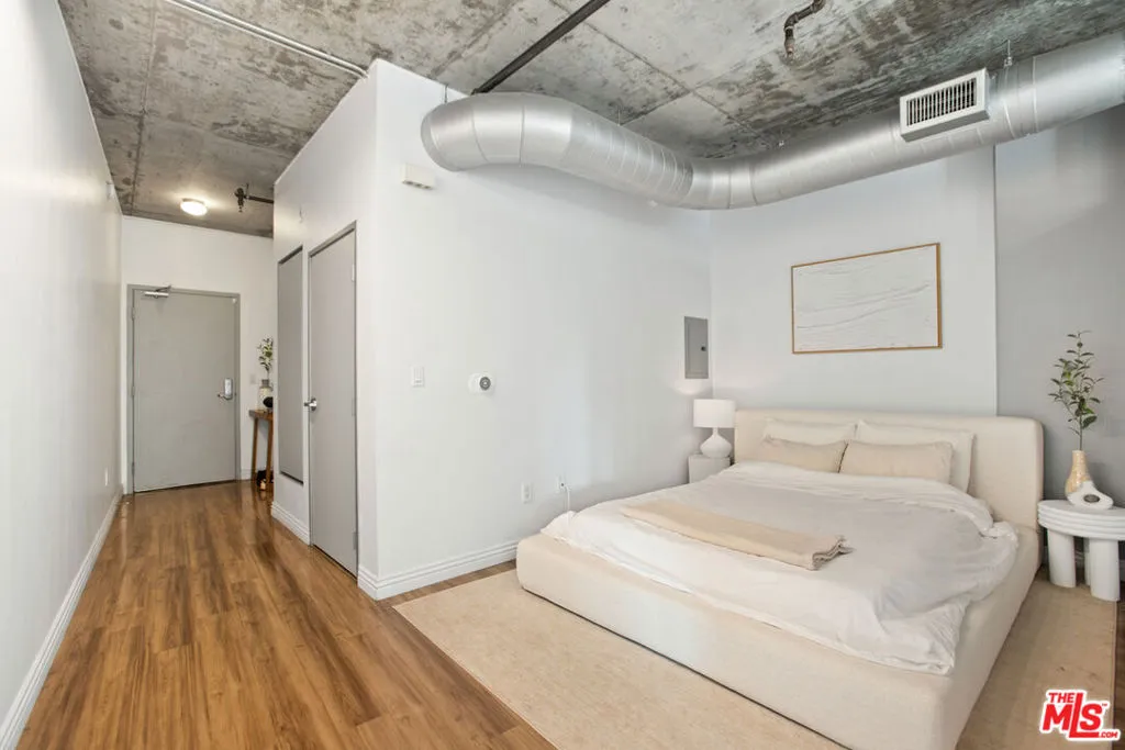 645 W 9th Street 529, Los Angeles, California 90015 home-pic-4