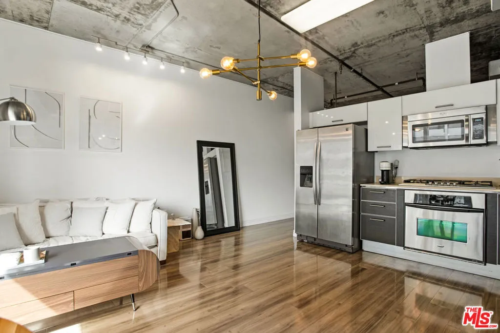 645 W 9th Street 529, Los Angeles, California 90015 home-pic-10