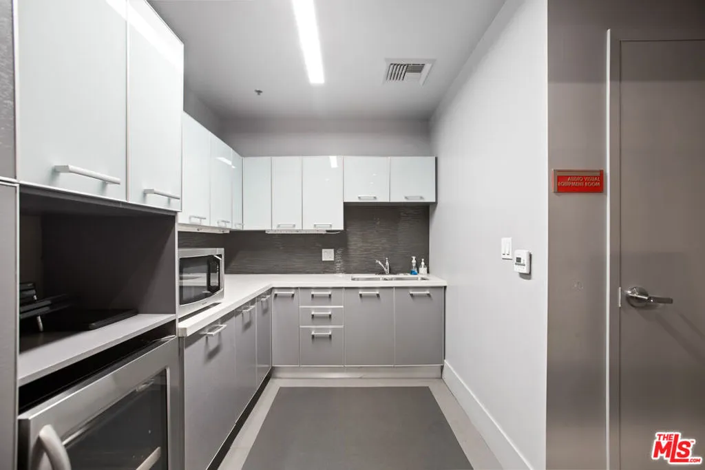 645 W 9th Street 529, Los Angeles, California 90015 home-pic-23