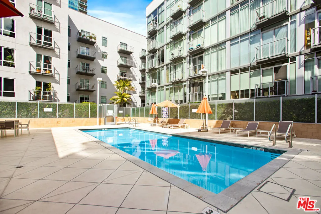 645 W 9th Street 529, Los Angeles, California 90015 home-pic-15