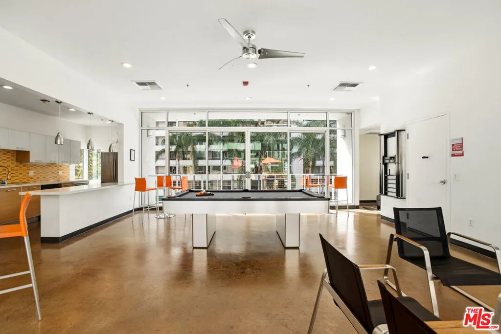 645 W 9th Street 529, Los Angeles, California 90015 home-pic-18