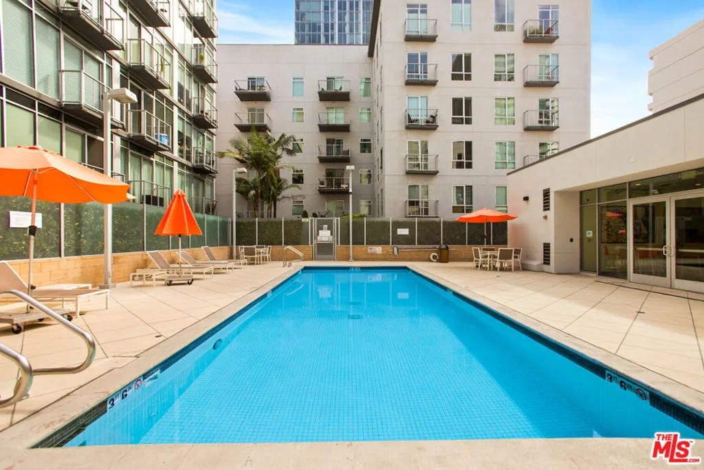 645 W 9th Street 529, Los Angeles, California 90015 home-pic-16