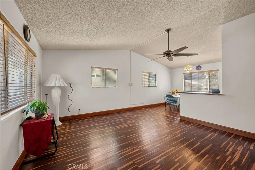 30602 San Martinez, Castaic, California 91384 home-pic-1