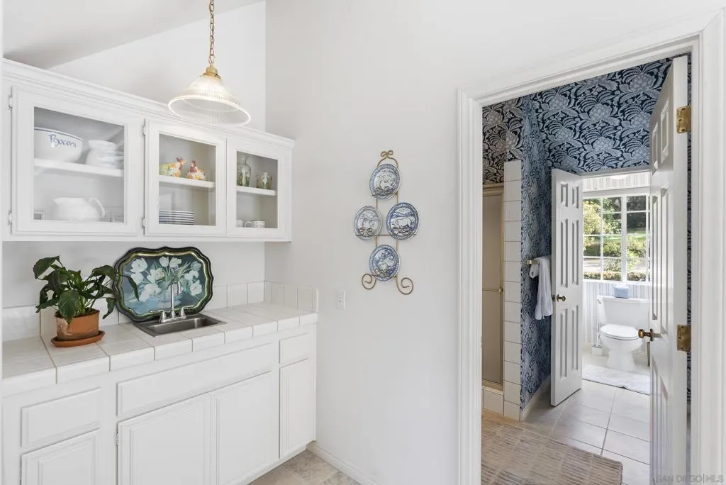 17307 Calle Mayor, Rancho Santa Fe, California 92067 home-pic-31