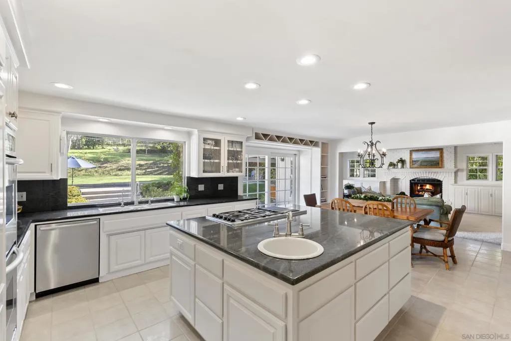 17307 Calle Mayor, Rancho Santa Fe, California 92067 home-pic-19
